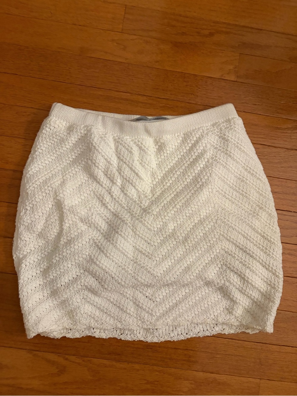 White Chevron Knit Mini Skirt - Women's Skirt worn once ultra high rise size s